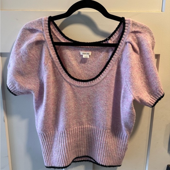 Kimchi Blue Sweaters - Kimchi Blue pink Sweater with Black Accents
From Urban outfitters